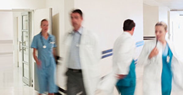 image of doctors in emergency room