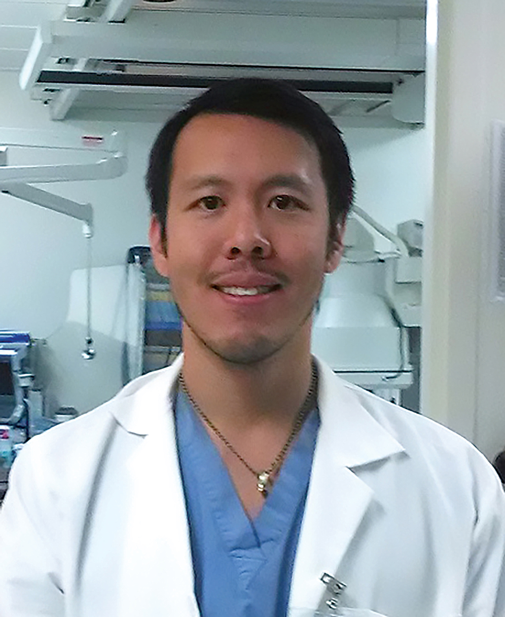 Image of Dr. Chiong. MD explaining pelvic congestion syndrome